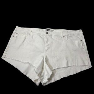 Torrid White‎ Denim 5 Pocket Shorts NEW Raw Hem Women’s 26